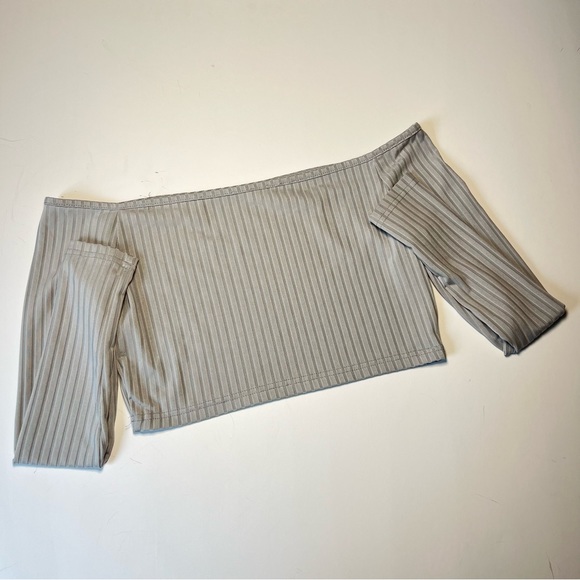 🩷SHEIN SIZE MEDIUM RIBBED OFF THE SHOULDER LONG SLEEVE GOING OUT GRAY - Picture 6 of 6